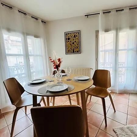 Apartamento Beautiful In The Heart Of Béziers